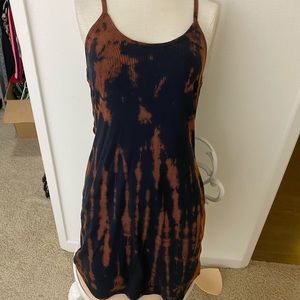 Tie dye dress 🖤🤎 only worn once!!